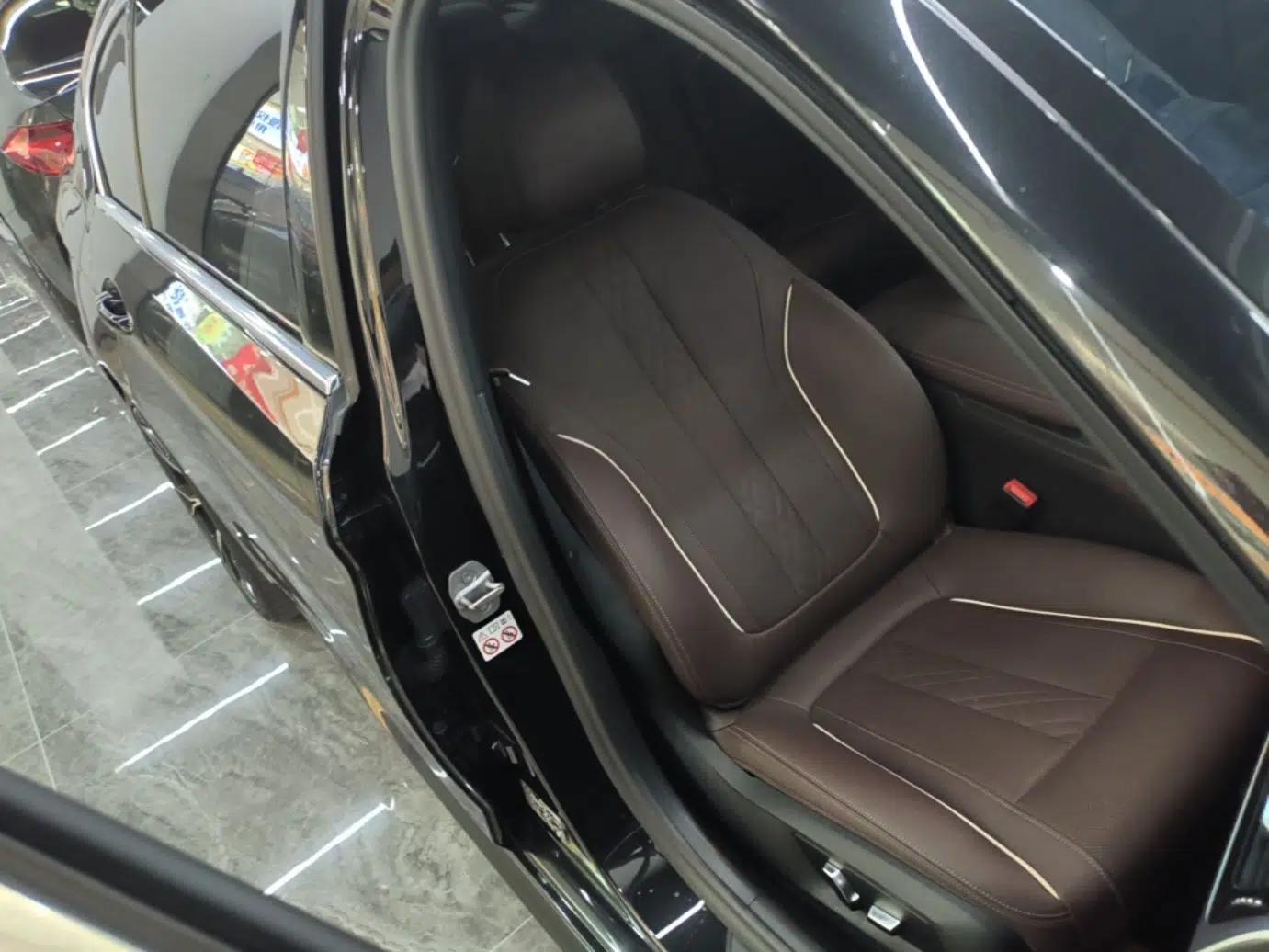 BMW 5 Series New Energy 2022 Restyled 535Le M Sport Package — миниатюра 23