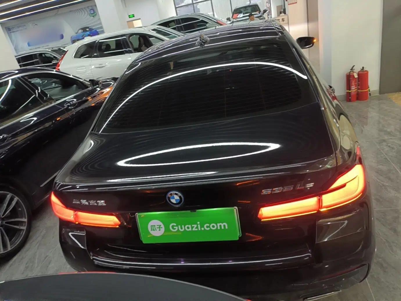 BMW 5 Series New Energy 2022 Restyled 535Le M Sport Package — миниатюра 5