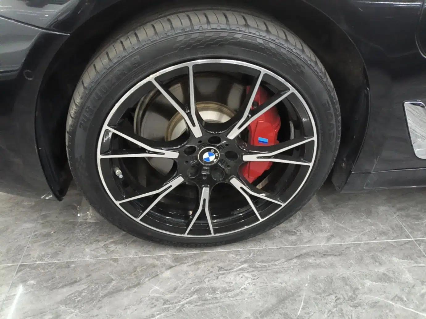 BMW 5 Series New Energy 2022 Restyled 535Le M Sport Package — миниатюра 8