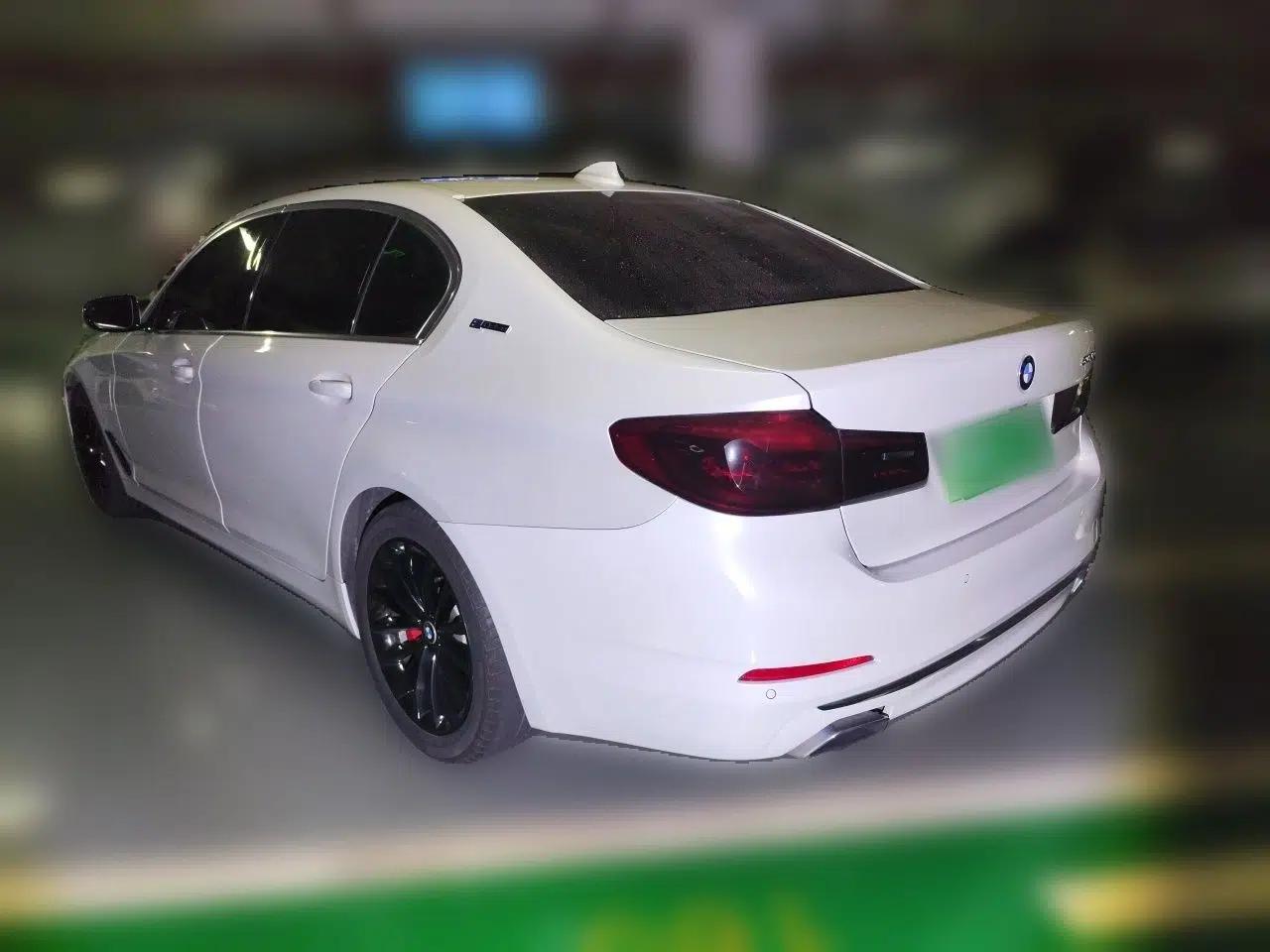BMW 5 Series New Energy 2019 530Le Pioneer Edition — миниатюра 4