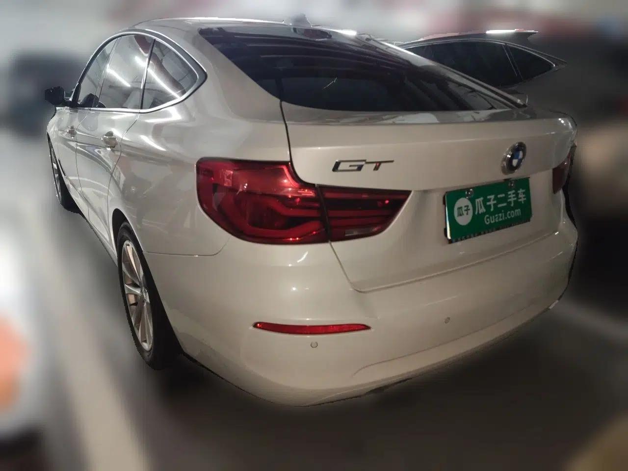 BMW 3 Series GT 2017 320i Sport Edition — миниатюра 4