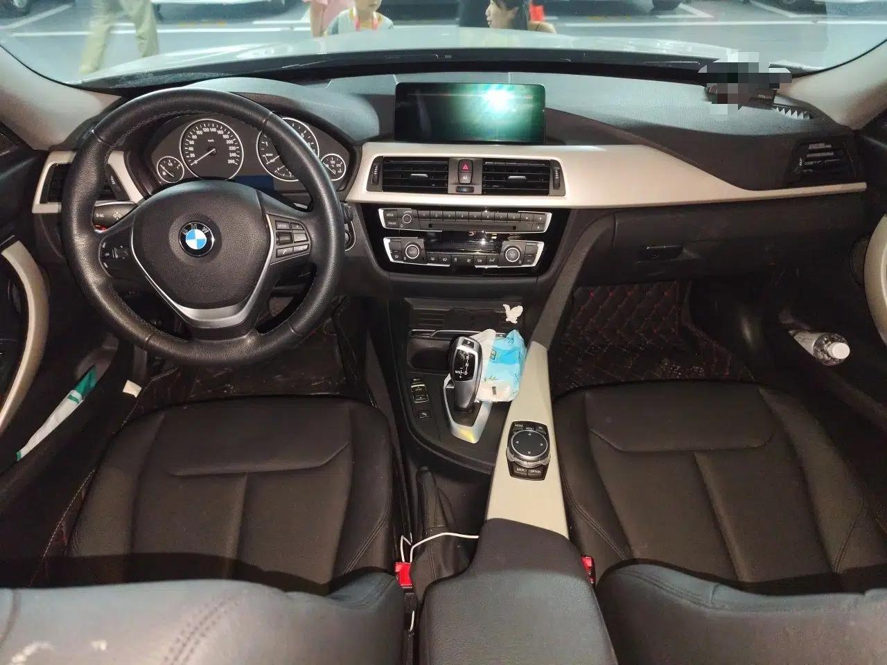 BMW 3 Series GT 2017 320i Sport Edition — миниатюра 10