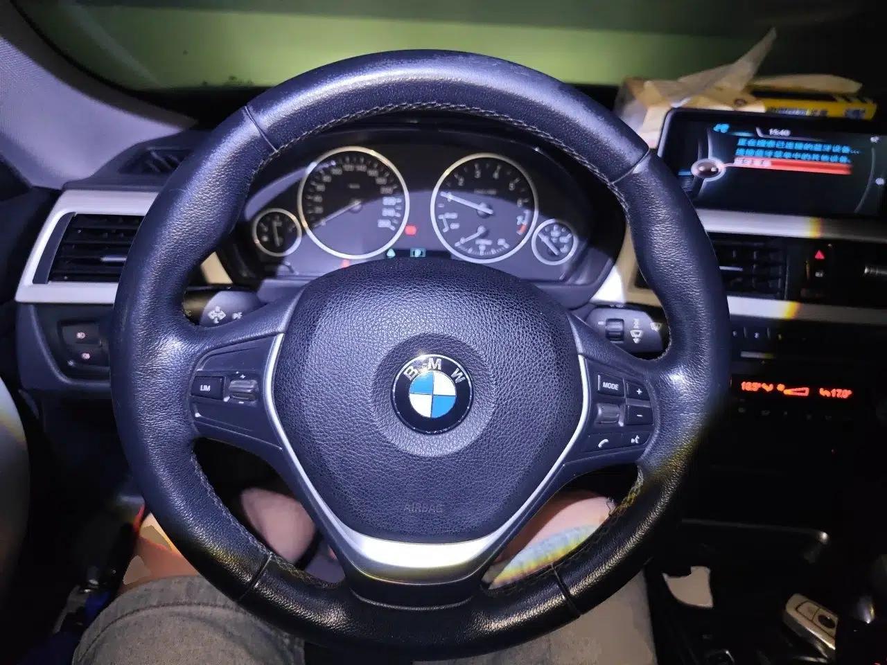 BMW 3 Series GT 2013 320i Leading Model — миниатюра 11
