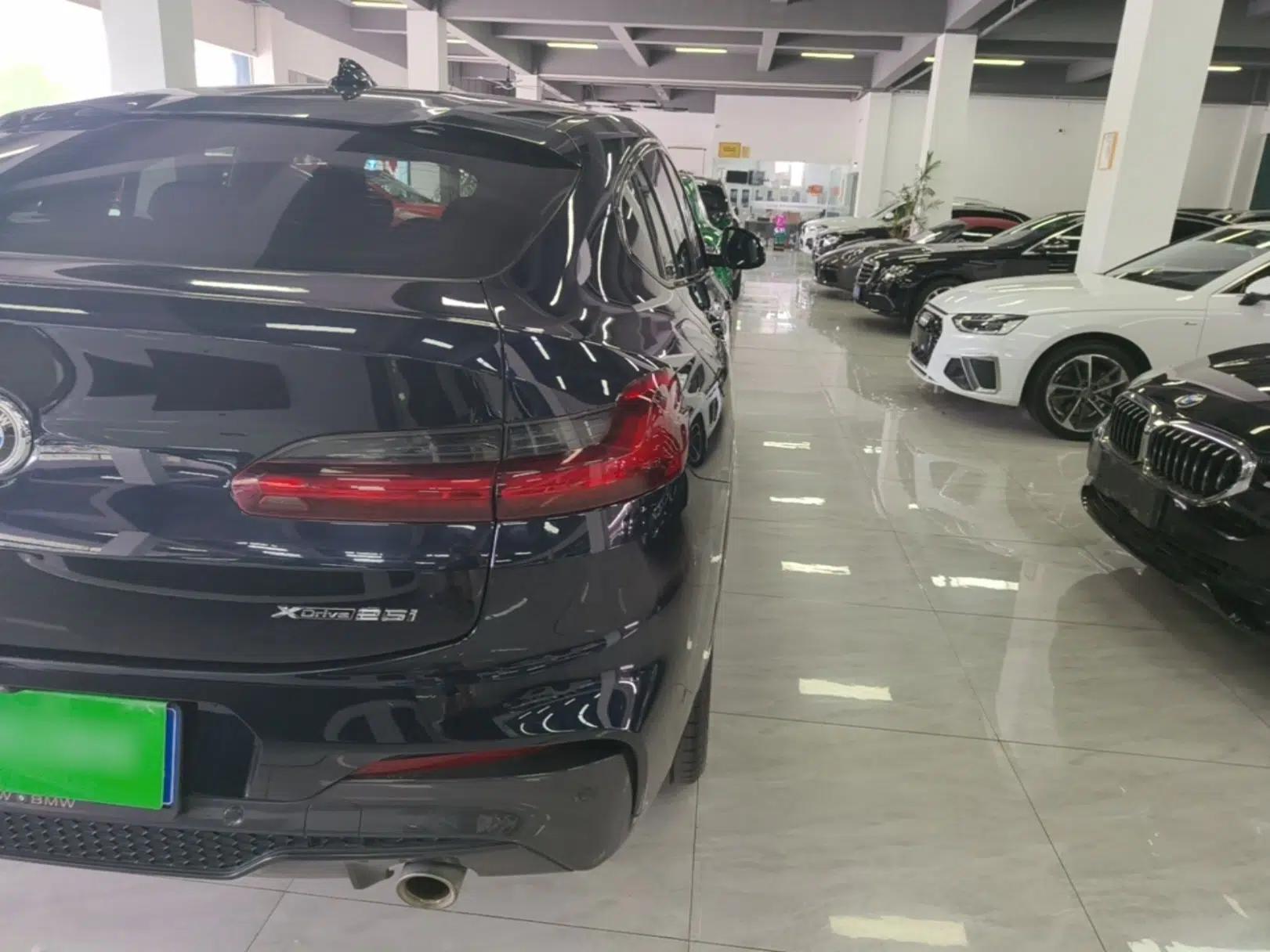 BMW X4 2020 xDrive25i M Sport Package — миниатюра 7