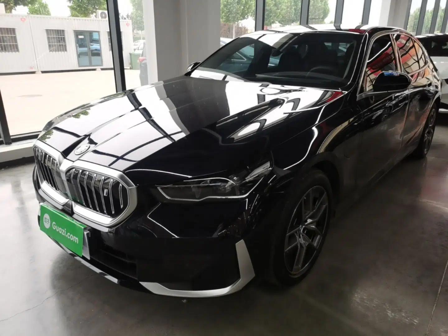 BMW i5 2024 eDrive 35L Prestige Luxury Package — миниатюра 1