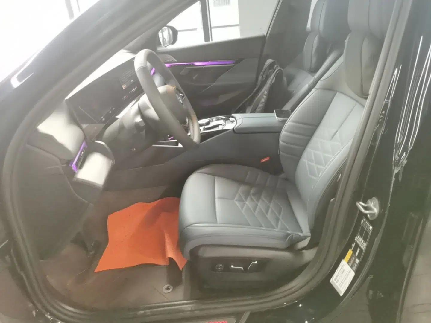 BMW i5 2024 eDrive 35L Prestige Luxury Package — миниатюра 17