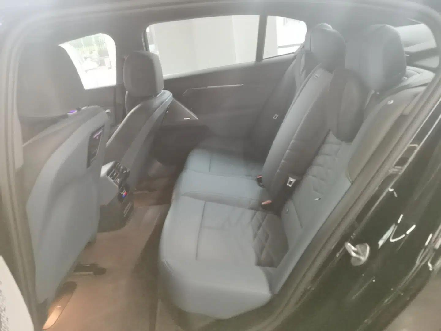 BMW i5 2024 eDrive 35L Prestige Luxury Package — миниатюра 19