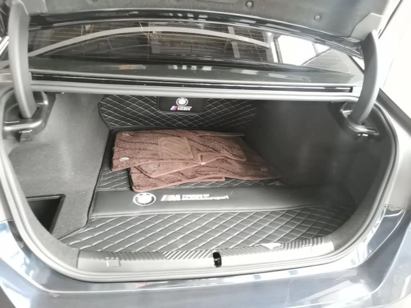 BMW i5 2024 eDrive 35L Prestige Luxury Package — миниатюра 21