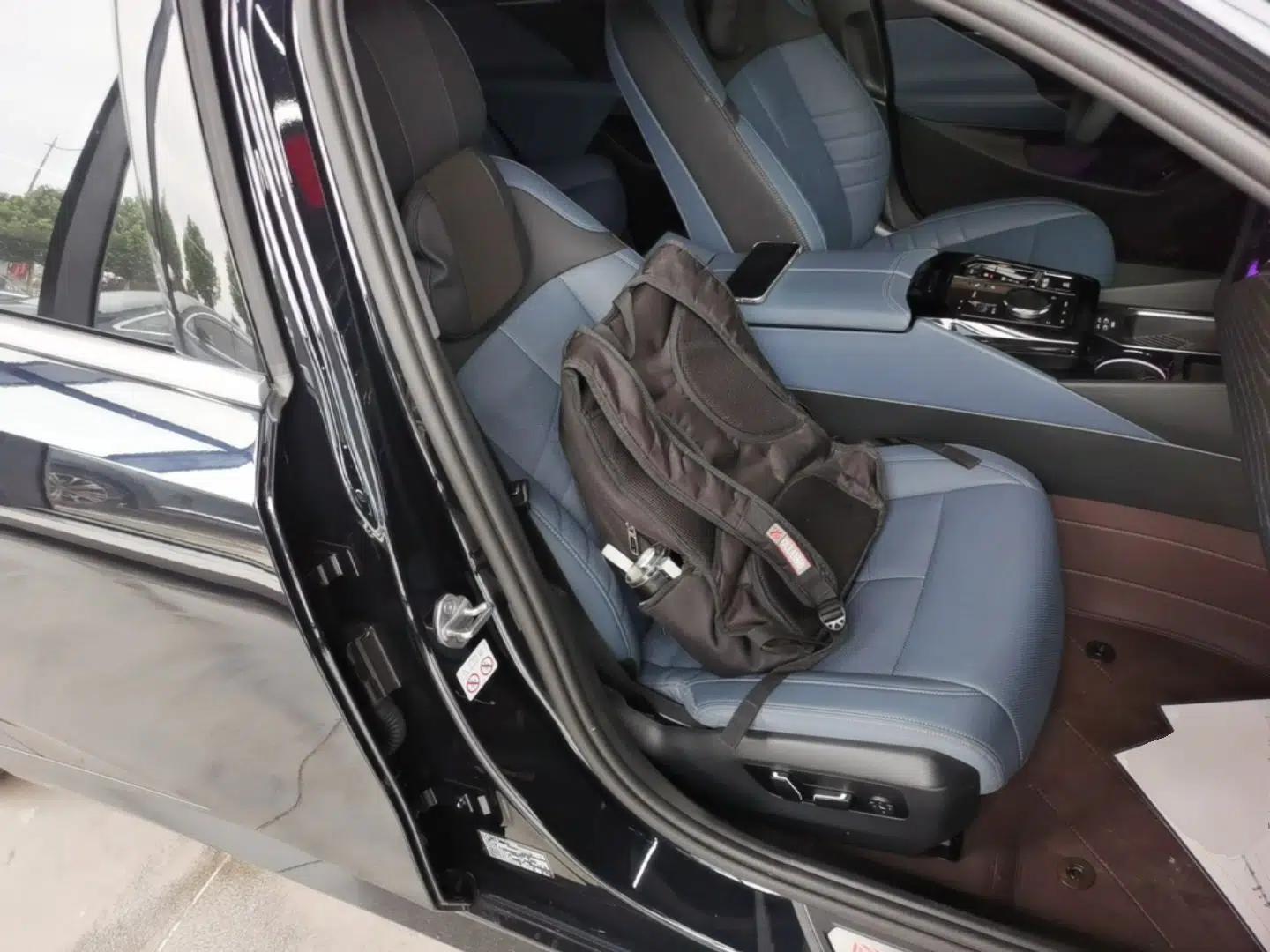BMW i5 2024 eDrive 35L Prestige Luxury Package — миниатюра 23