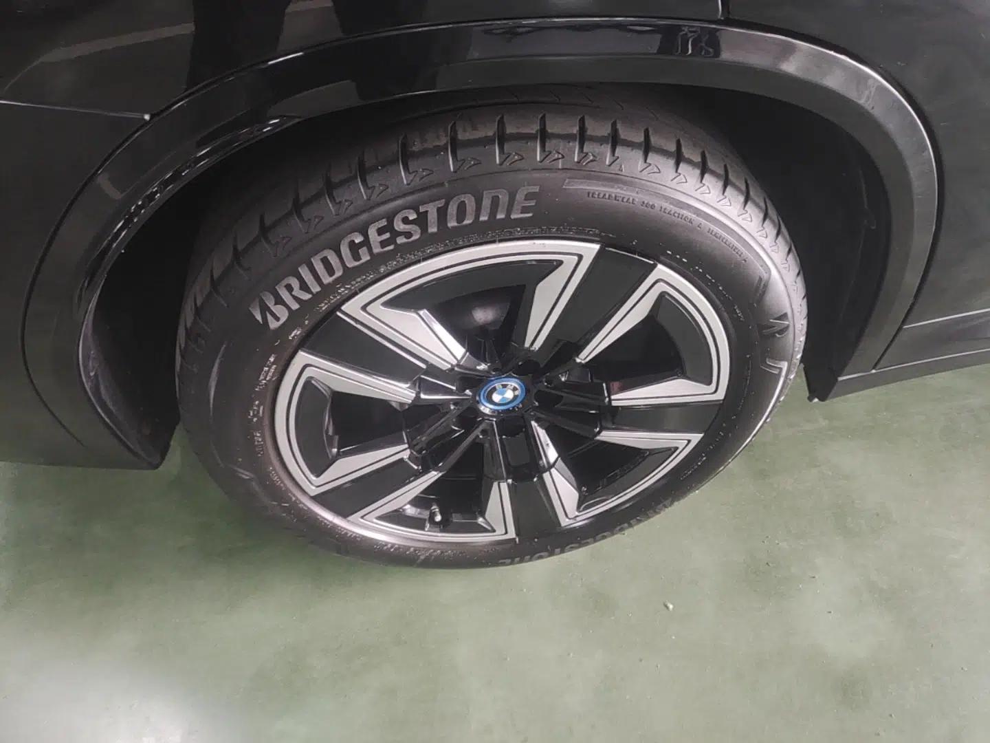 BMW iX3 2022 Leading Model — миниатюра 10
