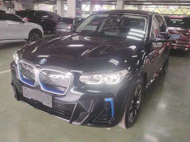 BMW iX3 2022 Leading Model