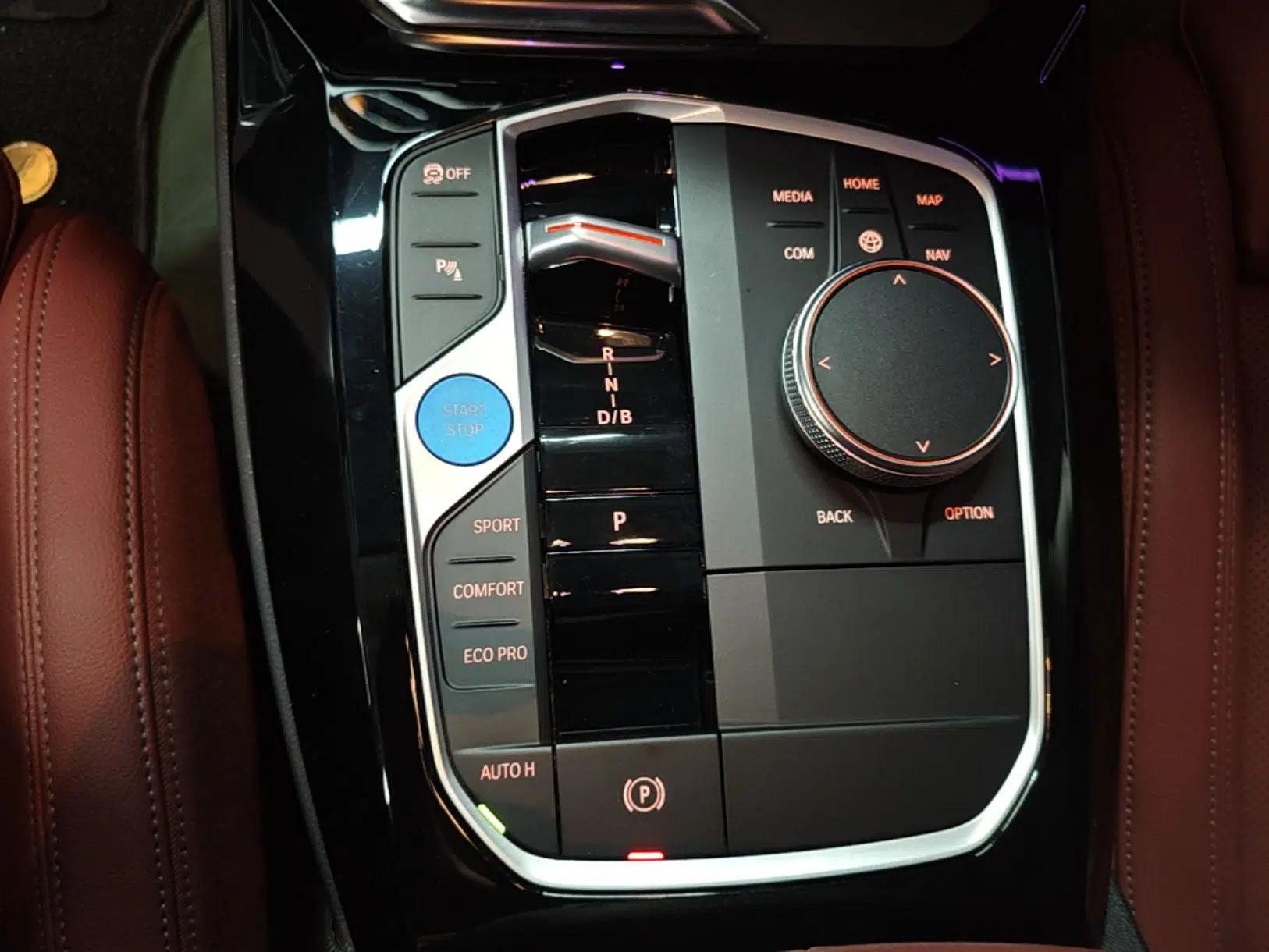 BMW iX3 2023 Leading Model — миниатюра 17