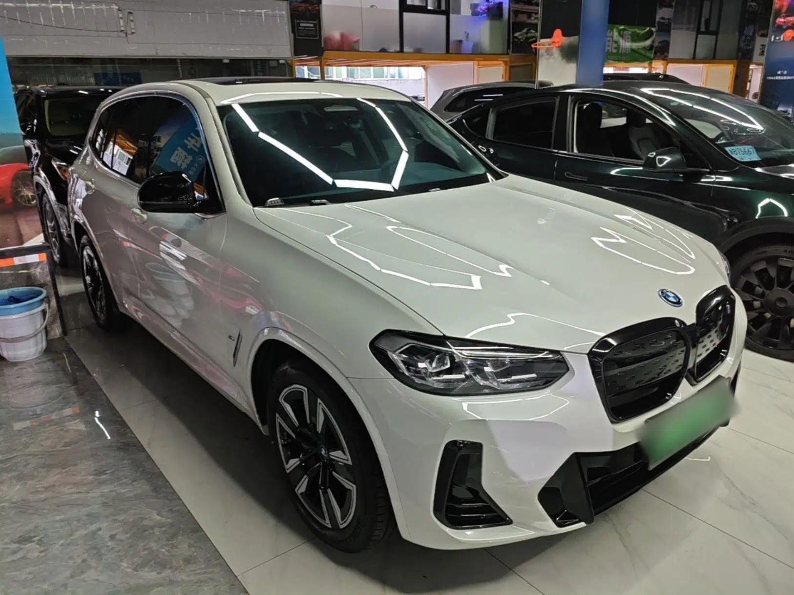 BMW iX3 2023 Leading Model — миниатюра 3