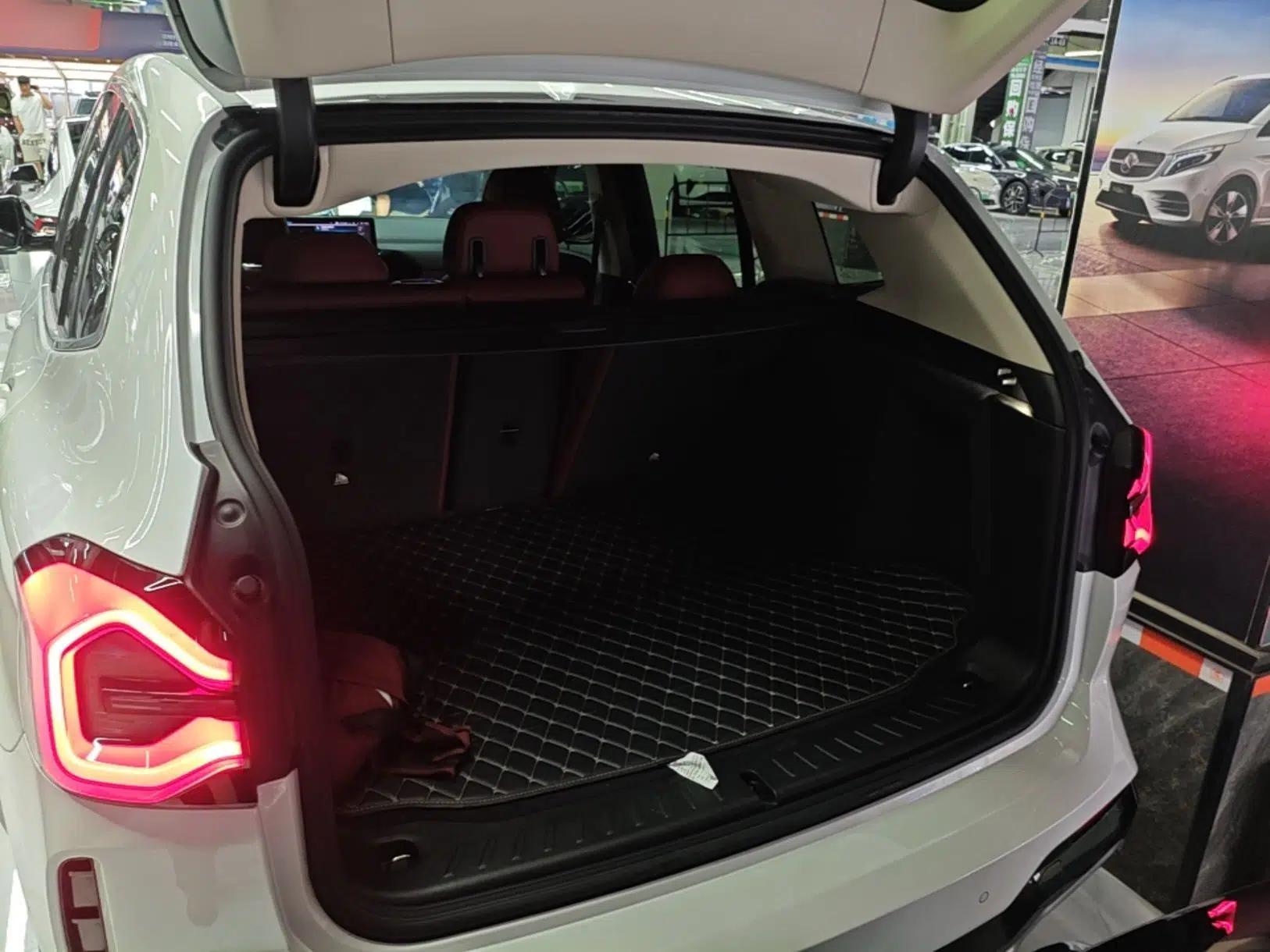 BMW iX3 2023 Leading Model — миниатюра 22