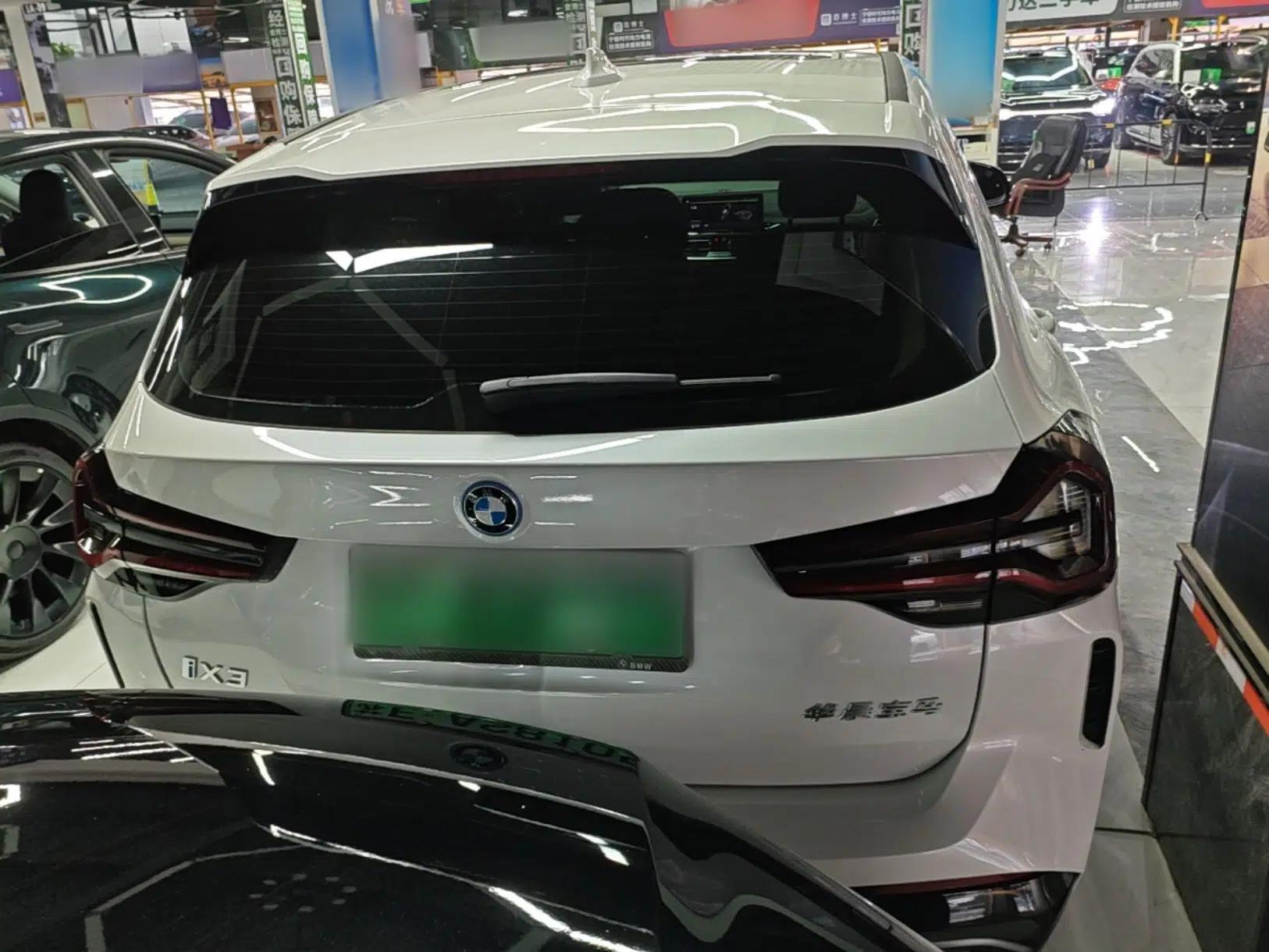 BMW iX3 2023 Leading Model — миниатюра 5