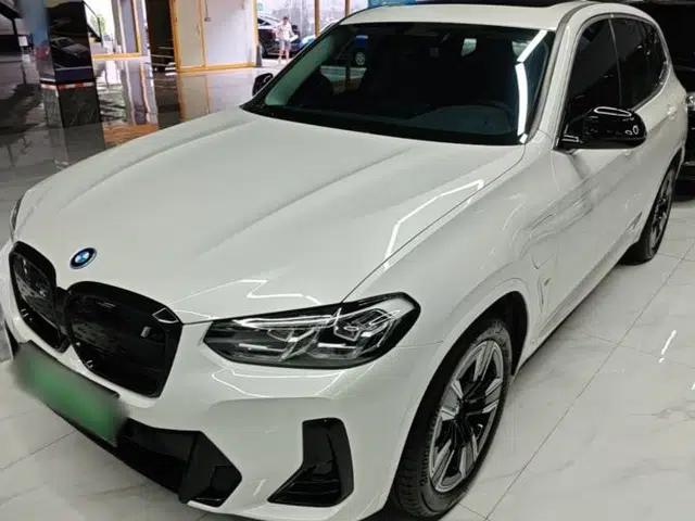 BMW iX3 2023 Leading Model