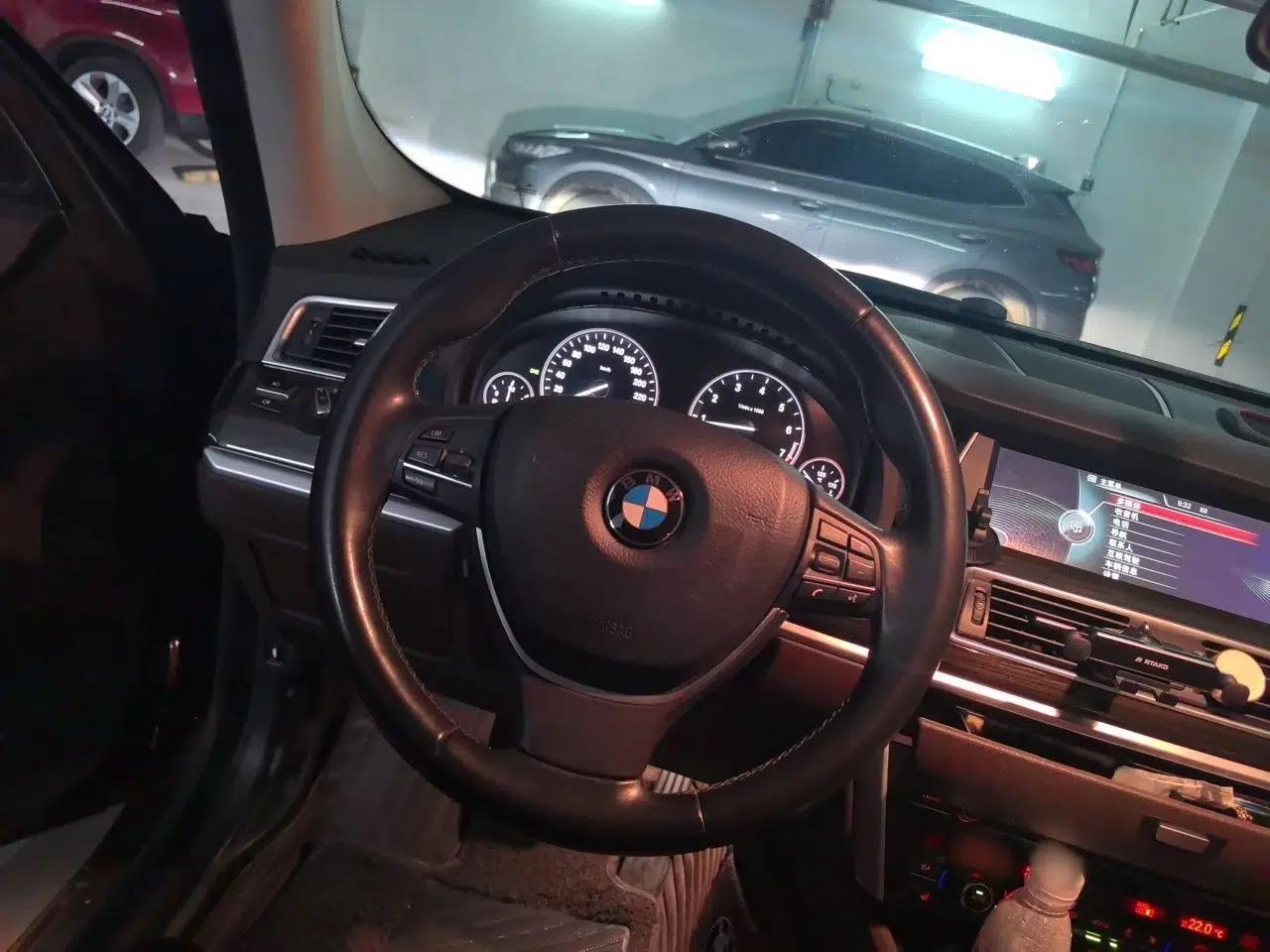BMW 5 Series GT 2014 528i Luxury Edition — миниатюра 11