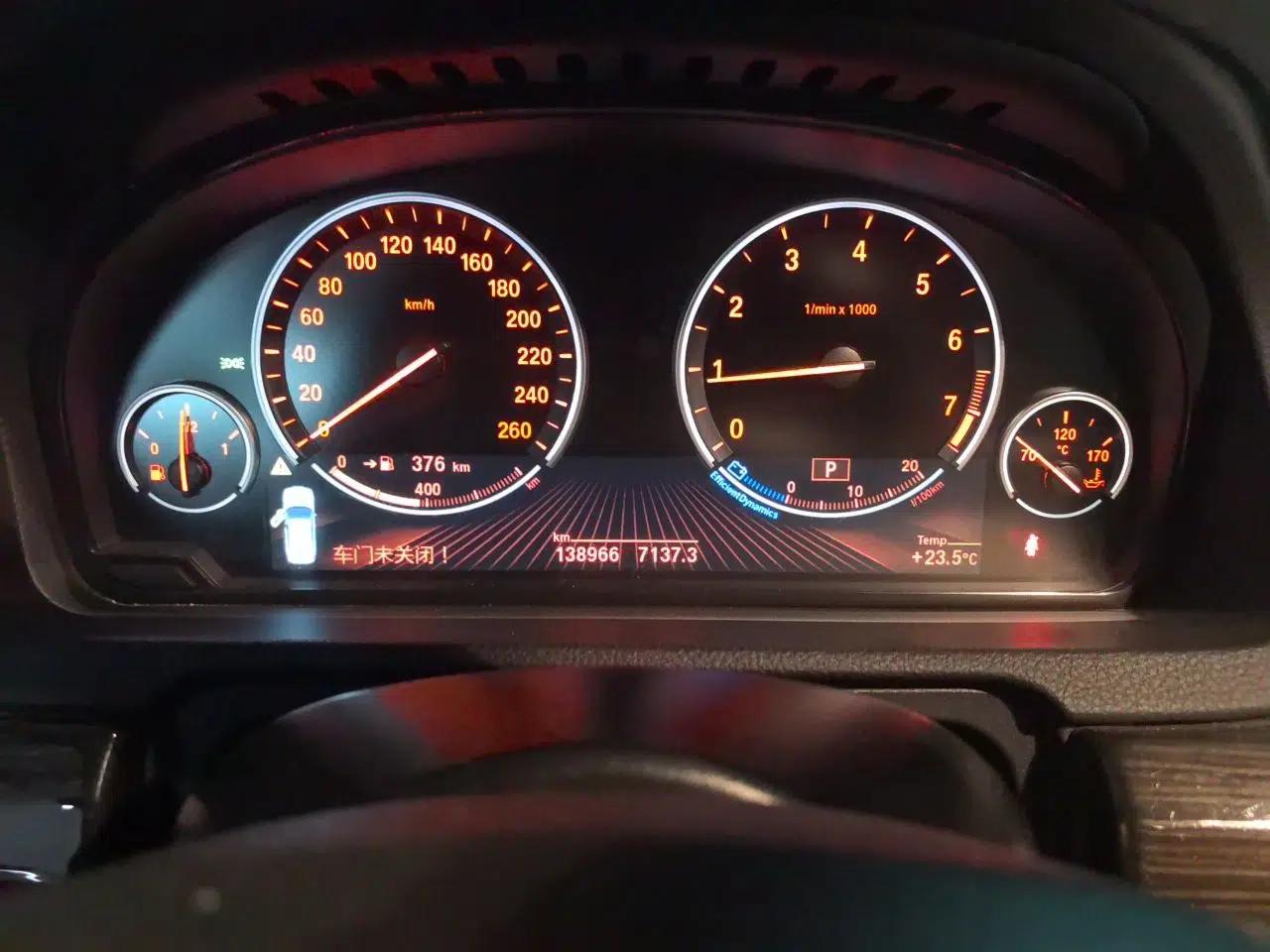 BMW 5 Series GT 2014 528i Luxury Edition — миниатюра 12