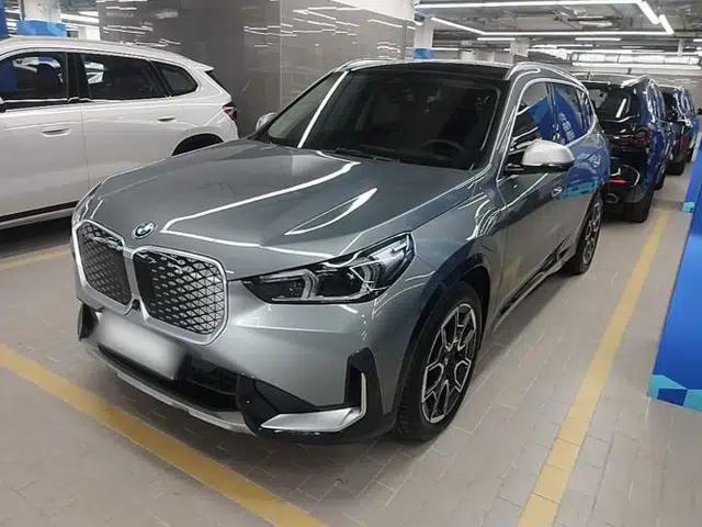 BMW iX1 2023 xDrive30L X Design Package