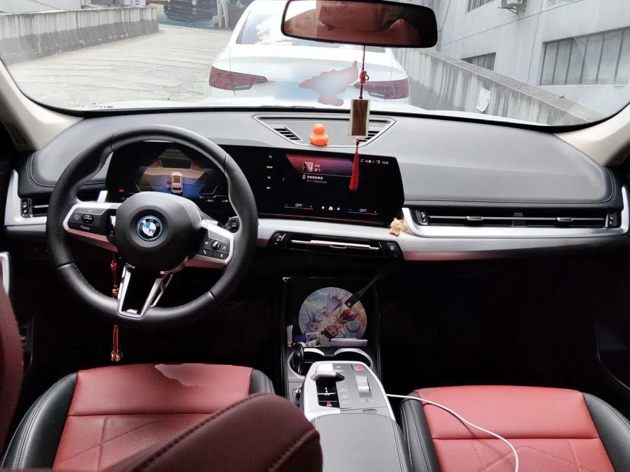 BMW iX1 2023 eDrive25L M Sport Package — миниатюра 10
