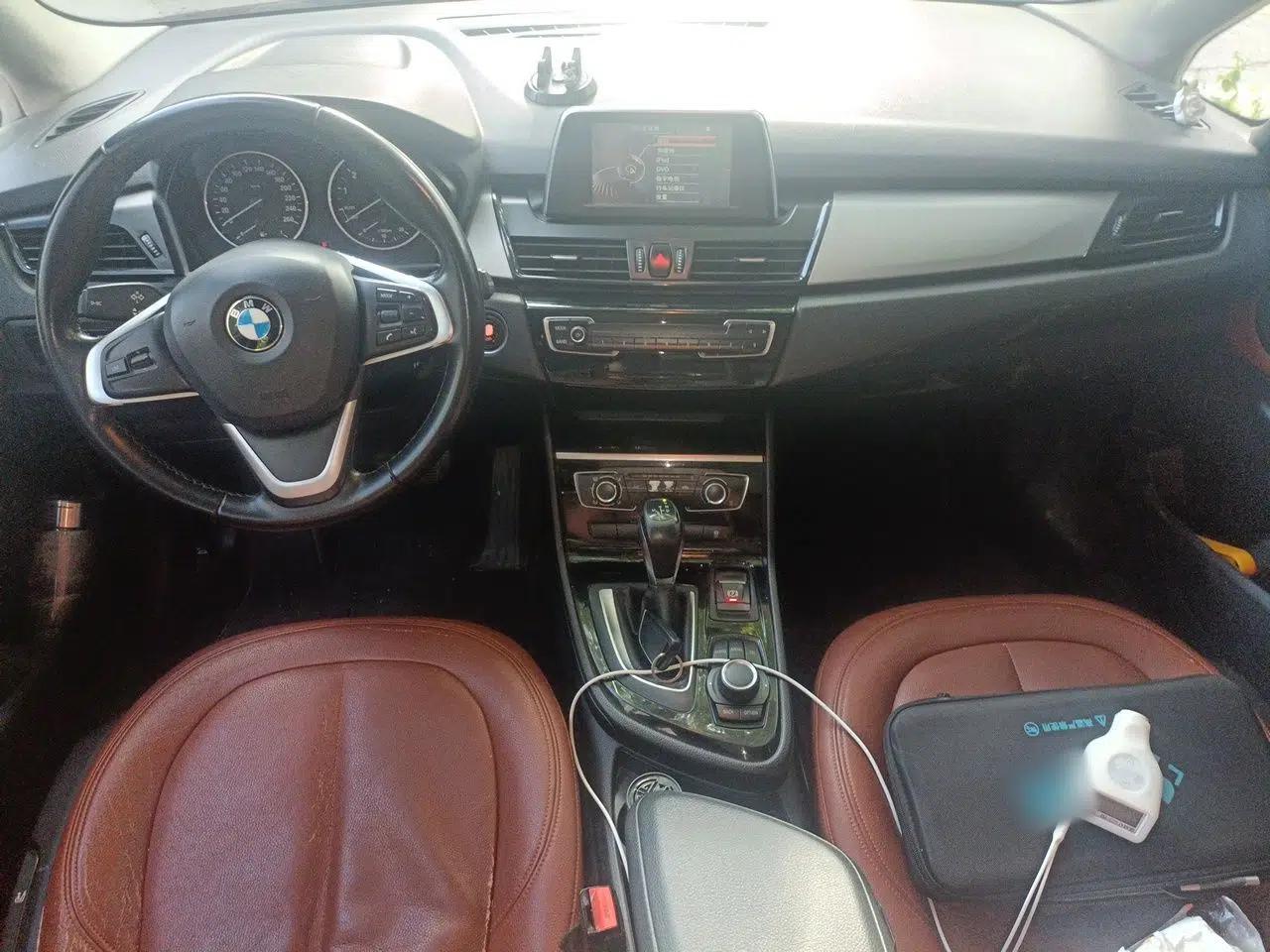 BMW 2 Series Active Tourer 2016 218i Fashion Model — миниатюра 10