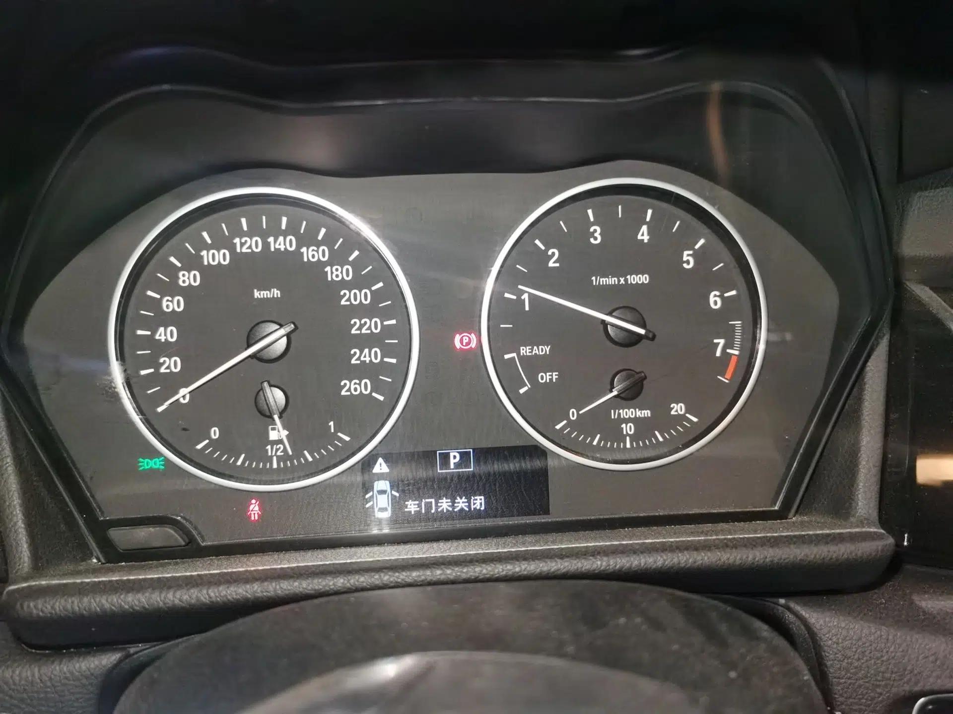 BMW 2 Series Active Tourer 2016 218i Sports Design Package — миниатюра 12