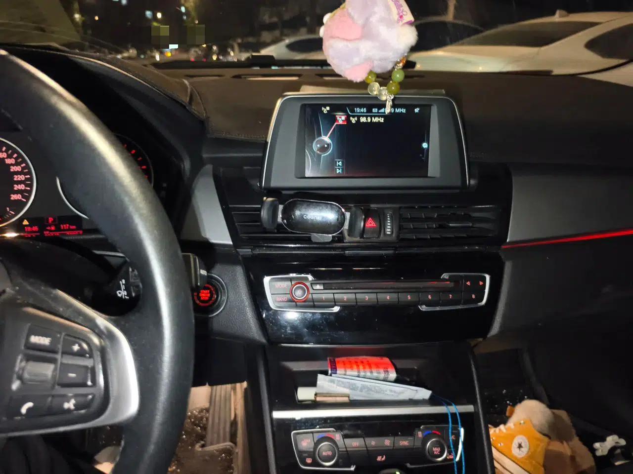 BMW 2 Series Active Tourer 2016 220i Luxury Edition — миниатюра 14
