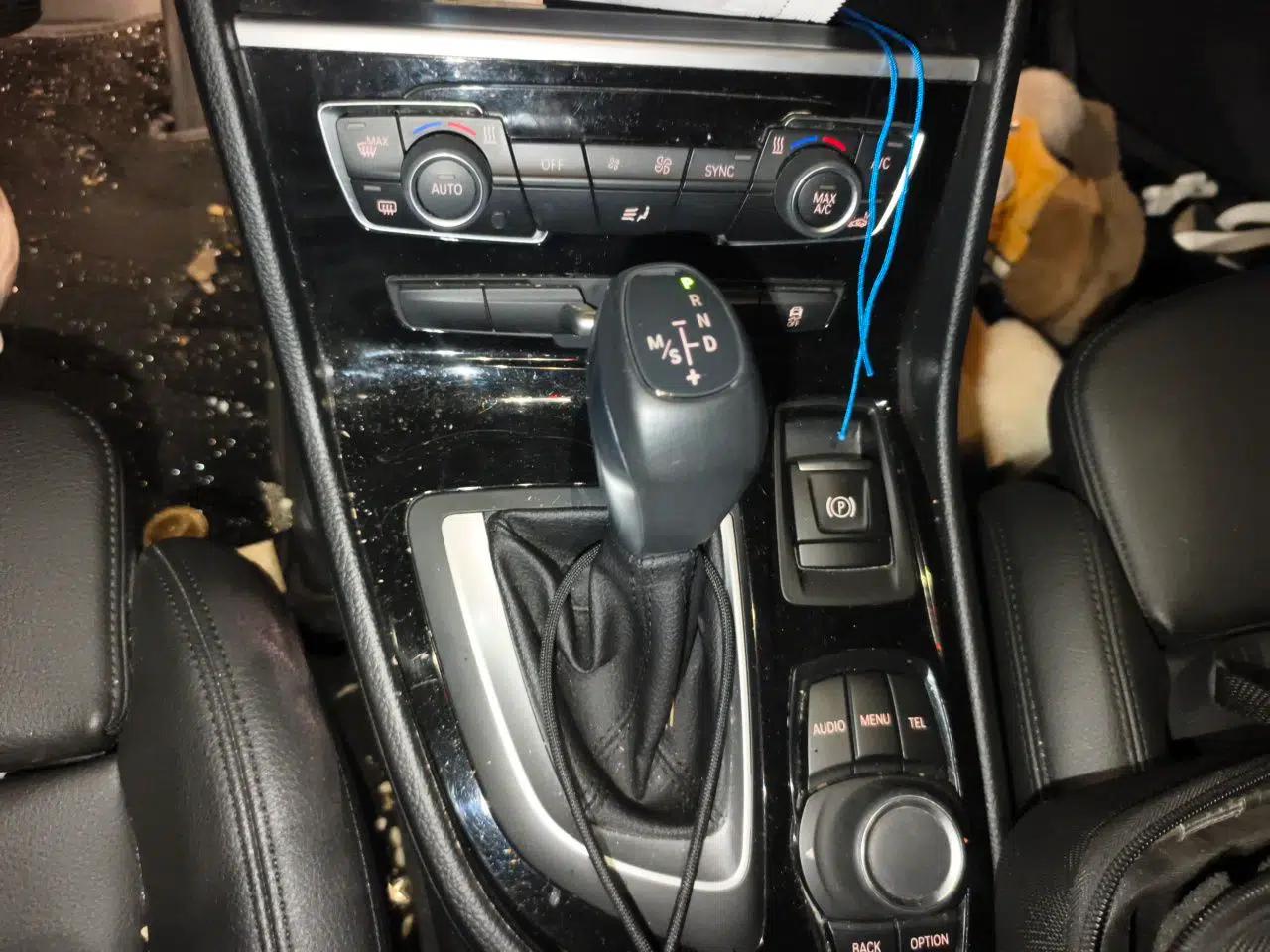 BMW 2 Series Active Tourer 2016 220i Luxury Edition — миниатюра 15