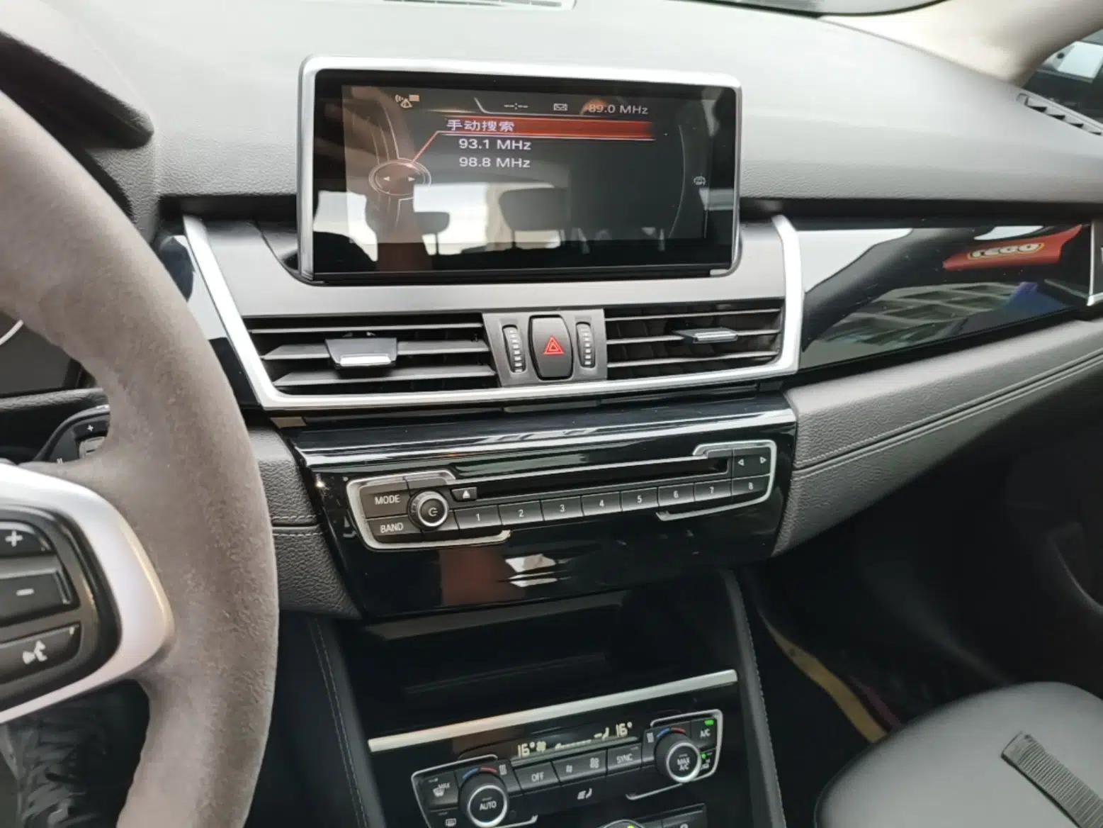 BMW 2 Series Active Tourer 2016 218i Sports Design Package — миниатюра 16