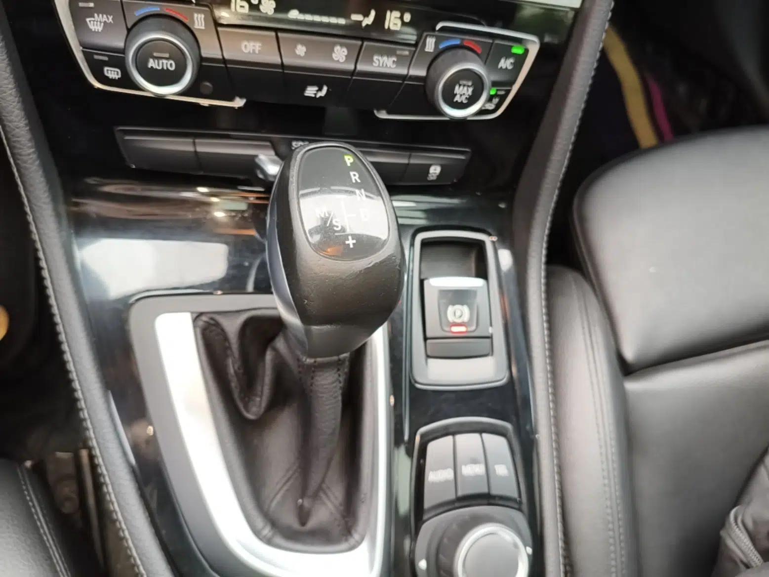 BMW 2 Series Active Tourer 2016 218i Sports Design Package — миниатюра 17