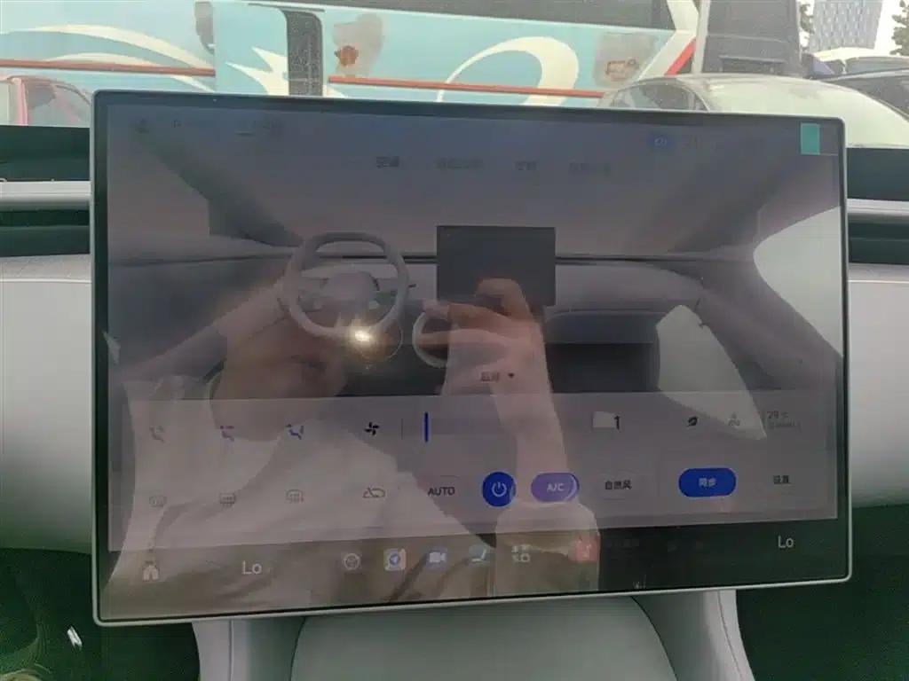 Xiaomi YU7 2025 Model - Long Battery Life Rear-Wheel Drive Edition — миниатюра 13
