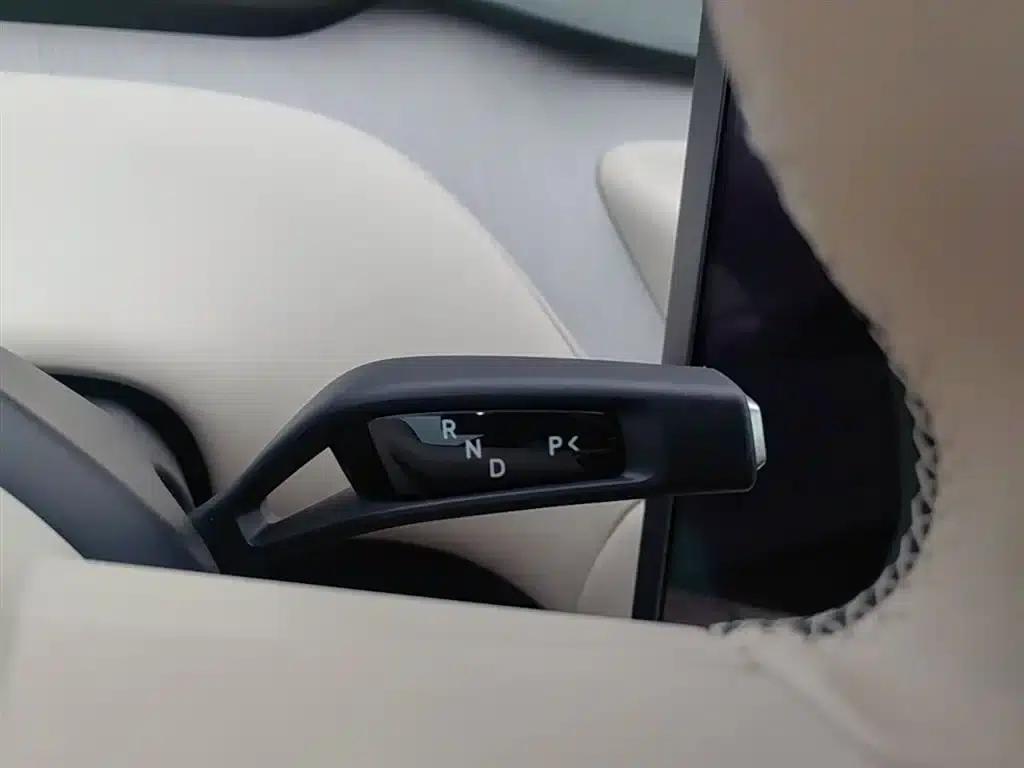 Xiaomi YU7 2025 Model - Long Battery Life Rear-Wheel Drive Edition — миниатюра 14