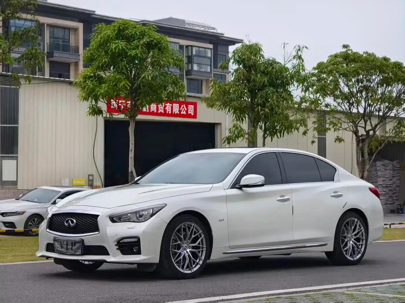 Infiniti Q50L 2015 2.0T Sport Edition — миниатюра 1