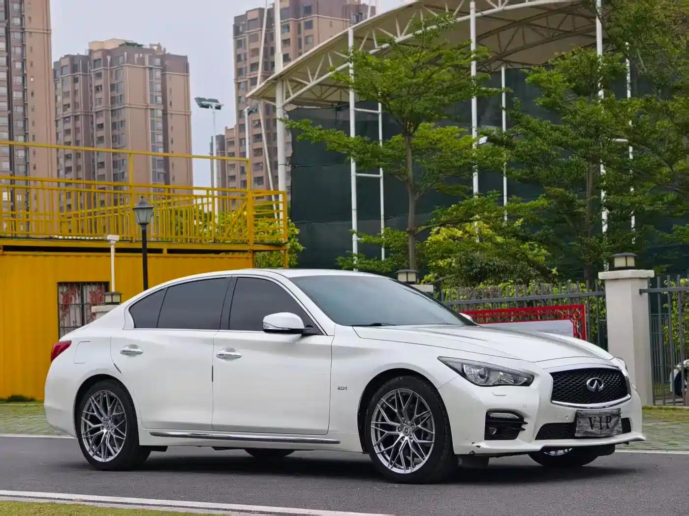 Infiniti Q50L 2015 2.0T Sport Edition — миниатюра 3