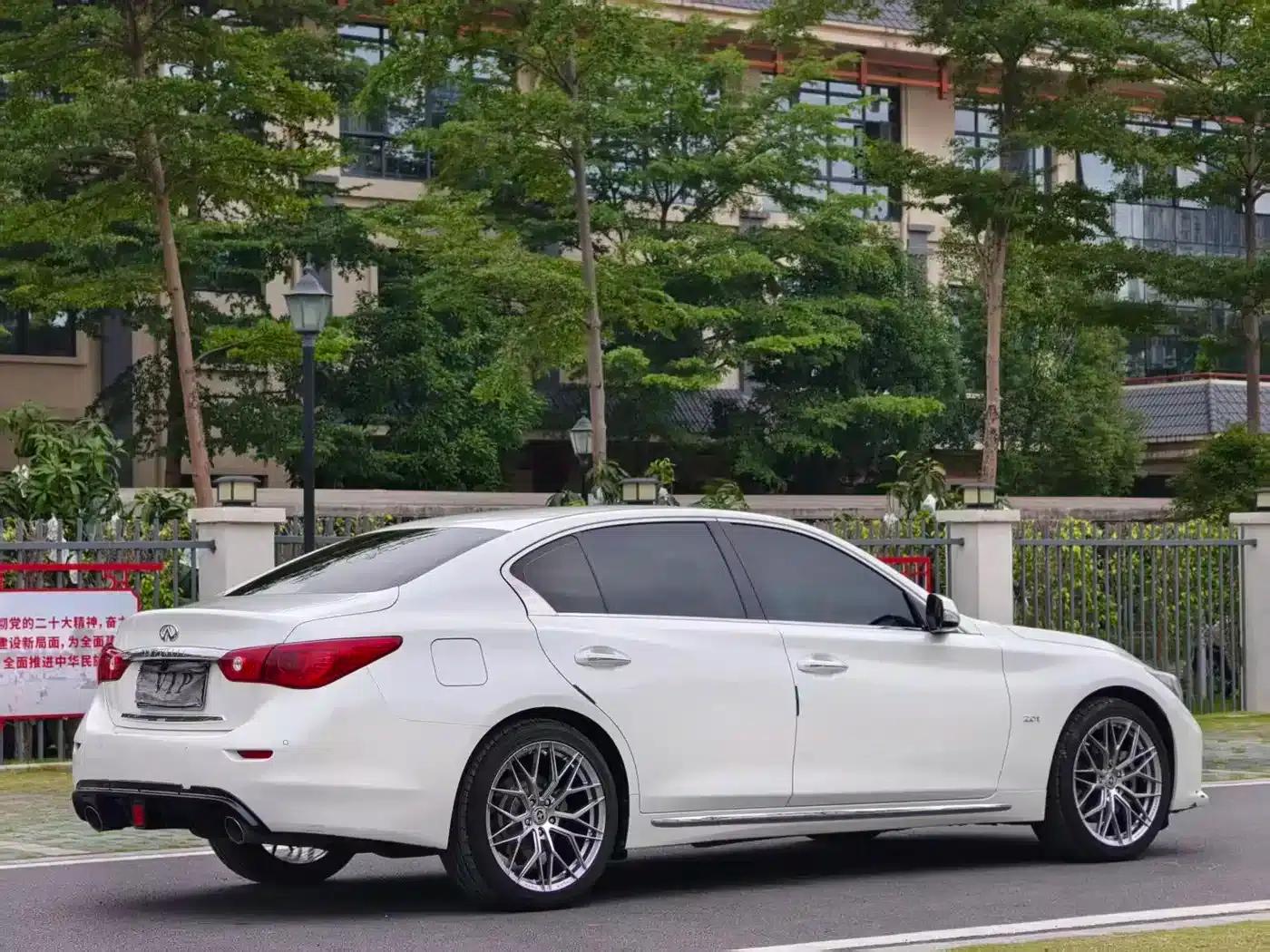 Infiniti Q50L 2015 2.0T Sport Edition — миниатюра 9
