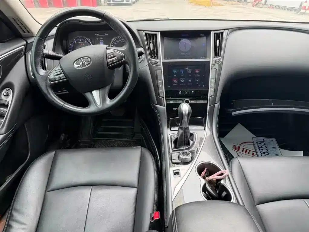 Infiniti Q50L 2016 2.0T Comfort Edition — миниатюра 4