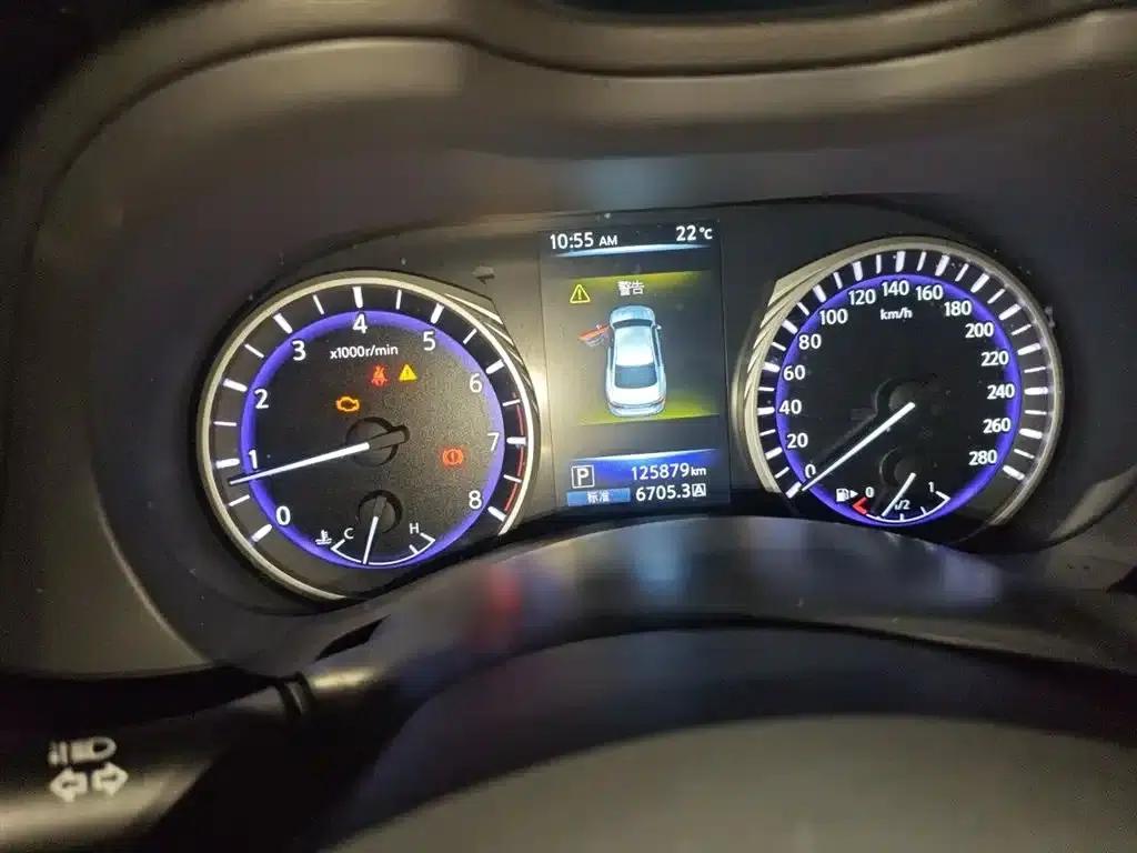 Infiniti Q50L 2016 2.0T Entry-level Edition — миниатюра 8