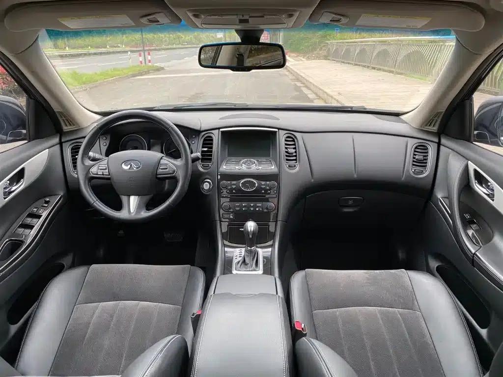 Infiniti QX50 2015 2.5L Comfort Edition — миниатюра 6