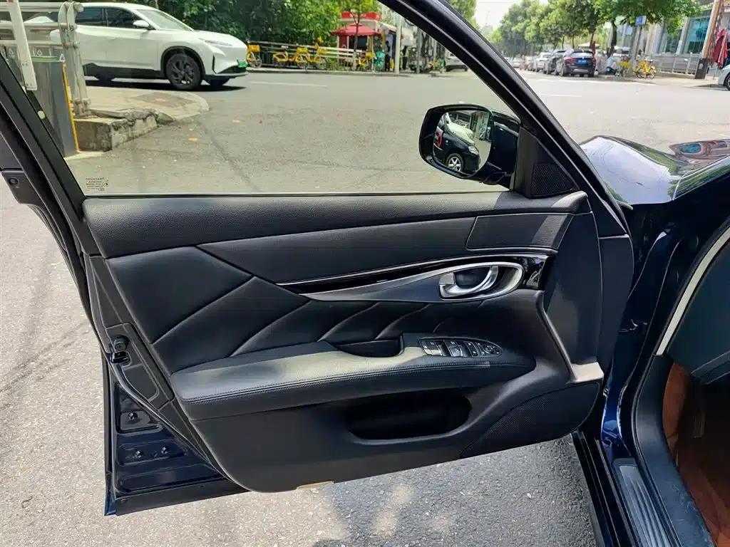 Infiniti Q70 2019 Q70L 2.0T Elite Edition — миниатюра 6
