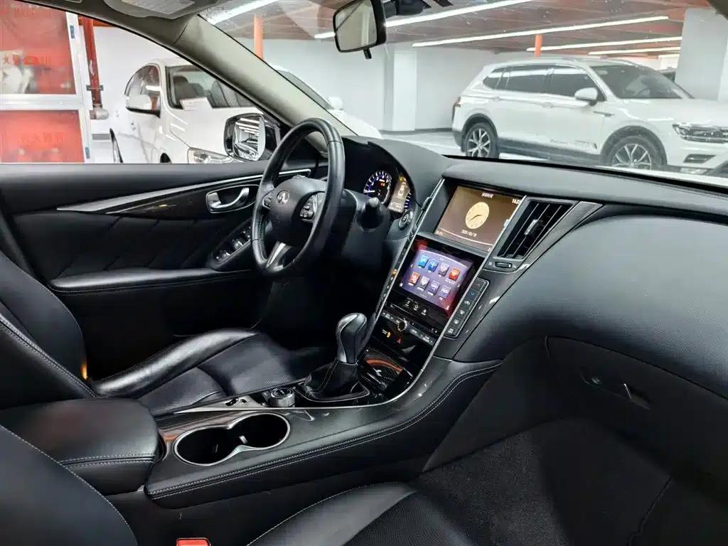 Infiniti Q50 2014 2.0T Comfort Edition — миниатюра 9