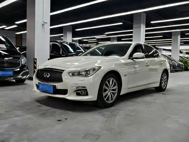Infiniti Q50 2014 2.0T Comfort Edition