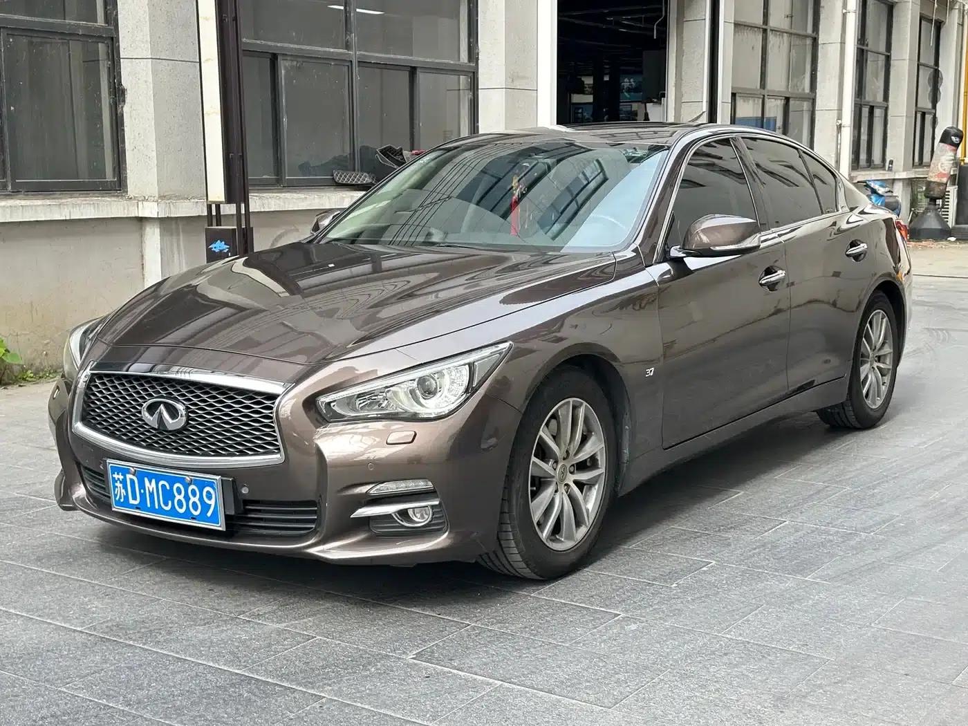 Infiniti Q50 2014 3.7L Comfort Edition — миниатюра 1