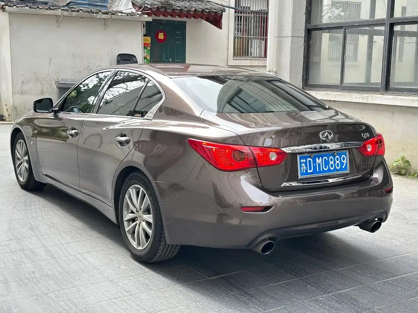 Infiniti Q50 2014 3.7L Comfort Edition — миниатюра 4