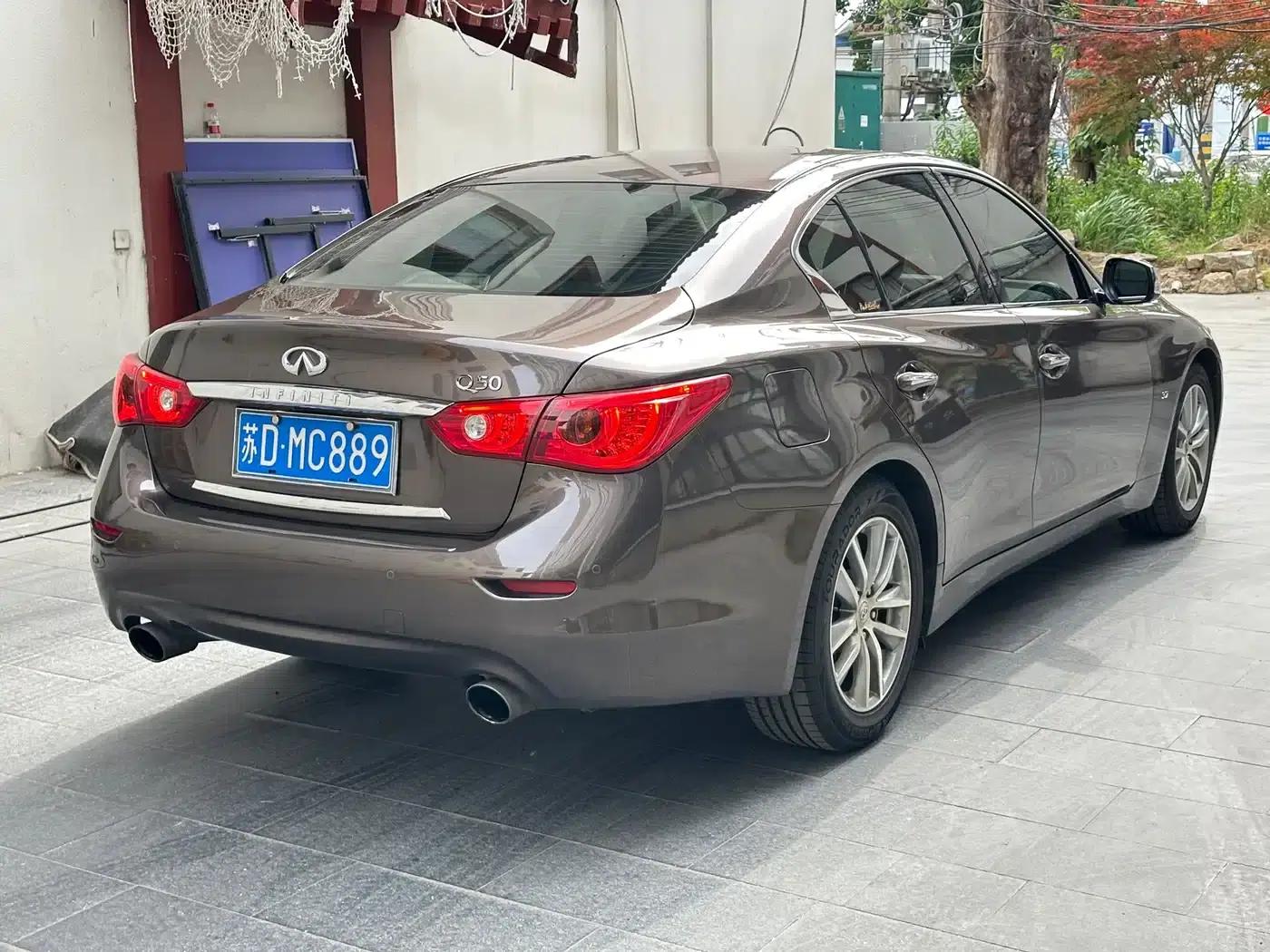 Infiniti Q50 2014 3.7L Comfort Edition — миниатюра 6