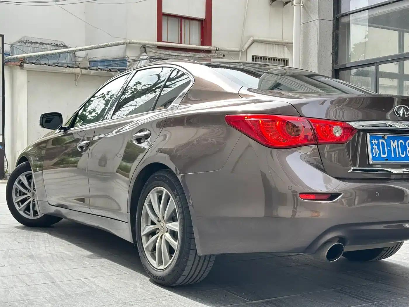 Infiniti Q50 2014 3.7L Comfort Edition — миниатюра 9