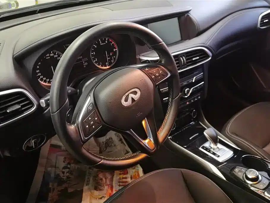 Infiniti QX30 2017 1.6T 2WD Fashion Edition — миниатюра 15