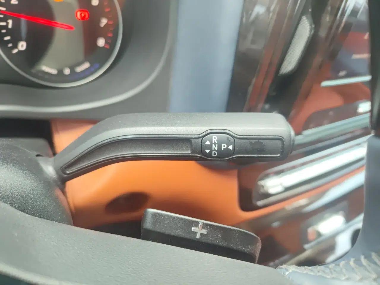 Mercedes-Benz Vito 2024 2.0T Elite Version 7 Seats — миниатюра 9