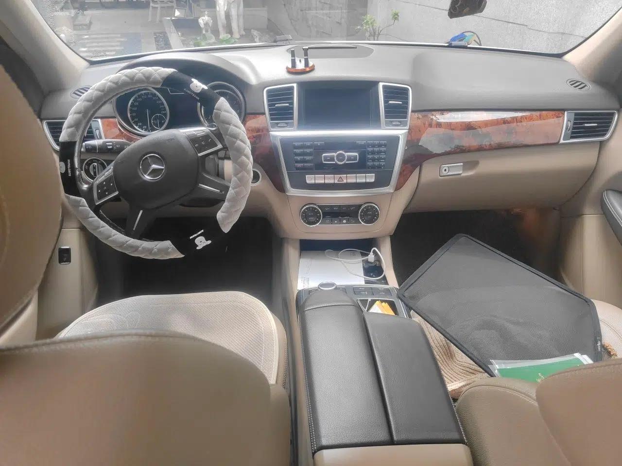 Mercedes-Benz M-Class 2012 ML 350 Sport Edition — миниатюра 10