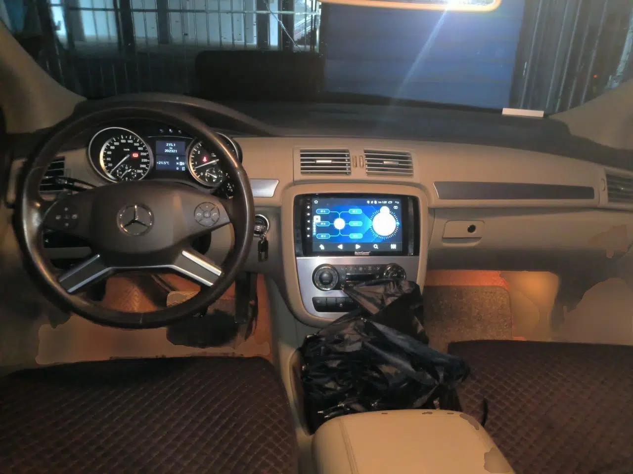 Mercedes-Benz R-Class 2011 R 300 L Business Model — миниатюра 10