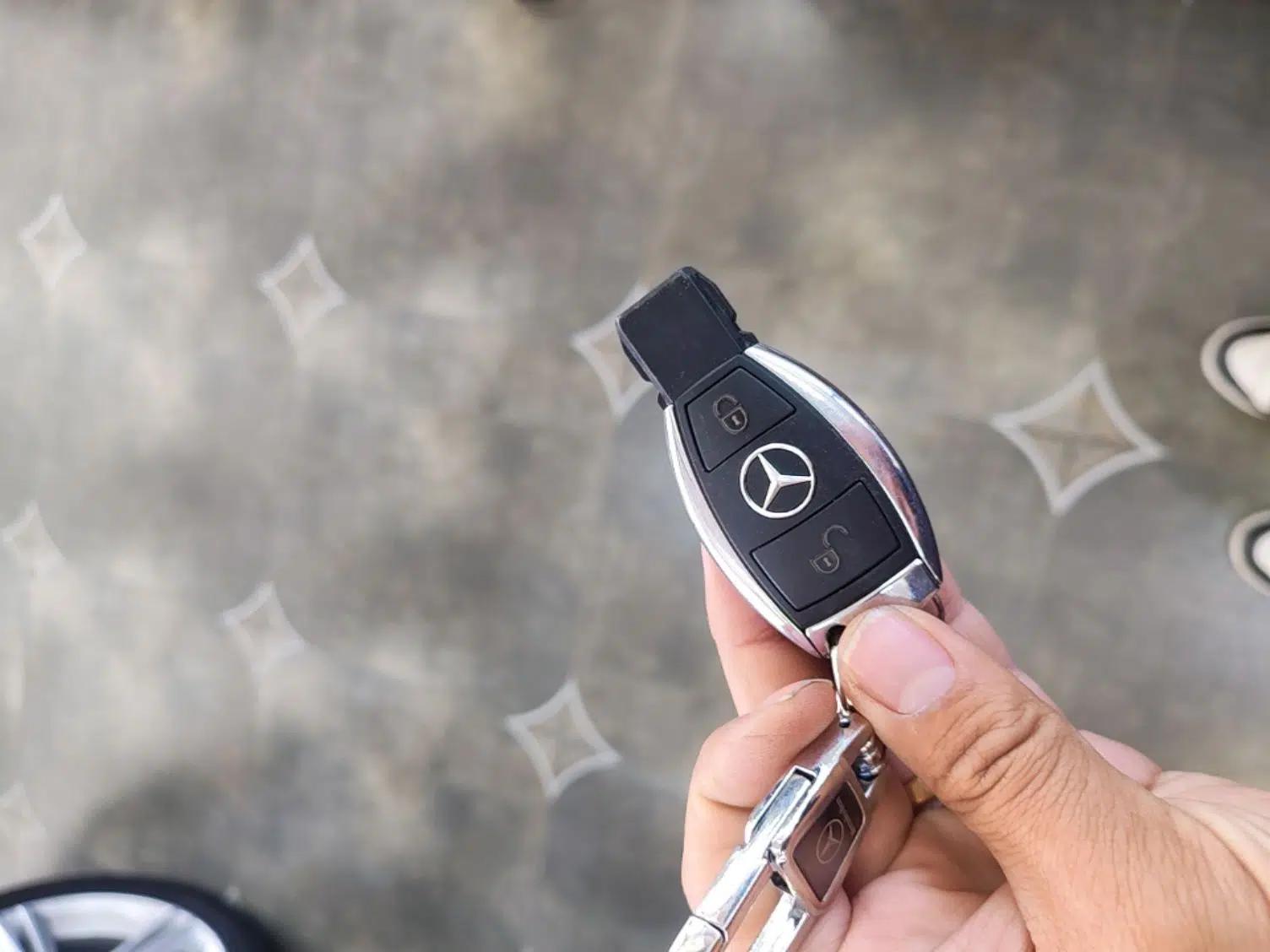 Mercedes-Benz R-Class 2014 R 320 4MATIC Business Model — миниатюра 12
